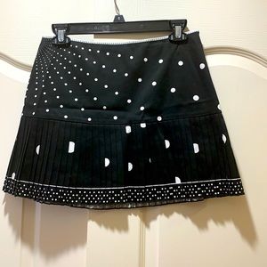 Adorable Elie Tahari pleated and polka dot mini skirt